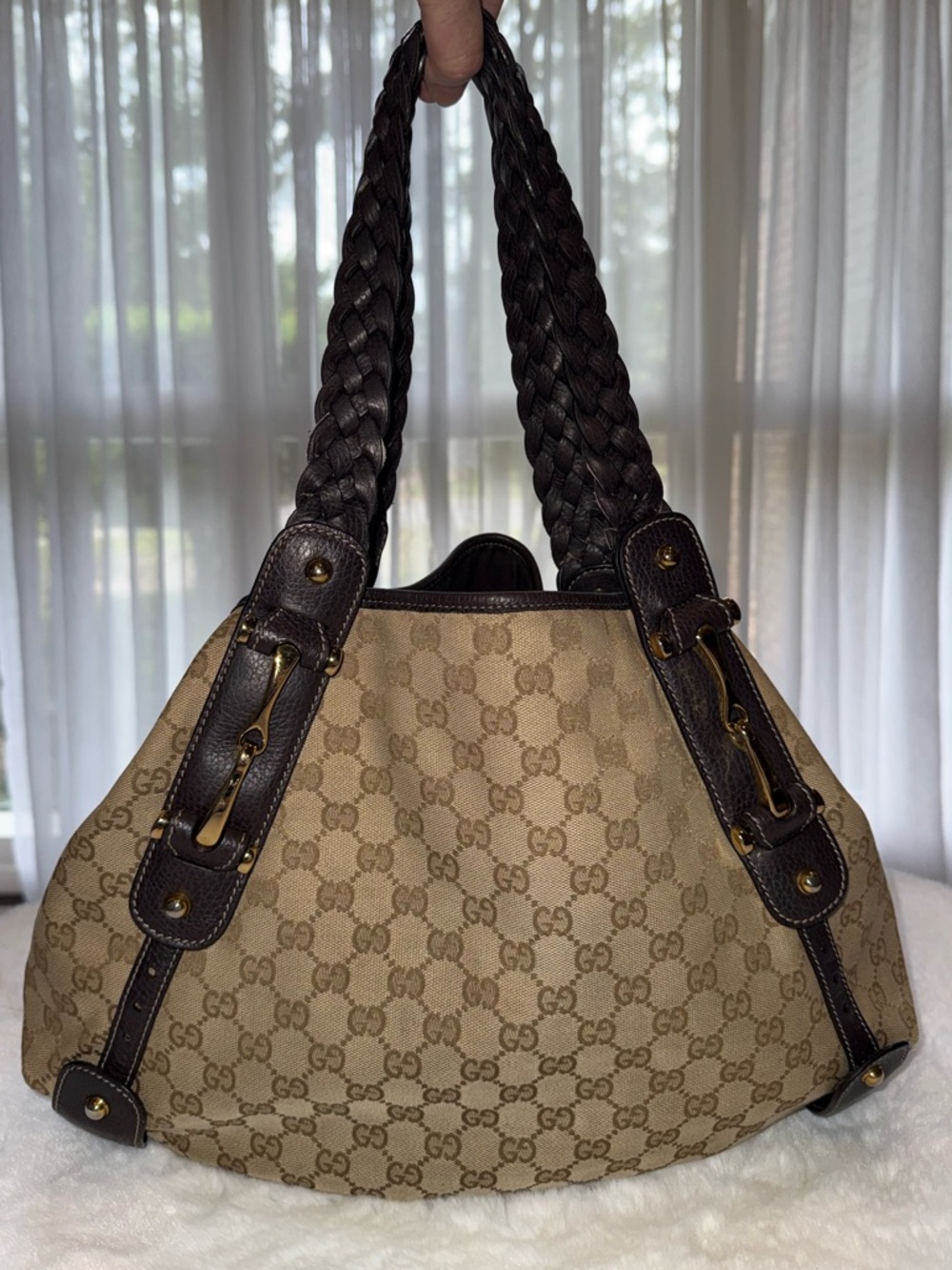 Gucci Tan Monogram Canvas Shoulder Bag with Dark Brown Trim - Picture 2 of 16